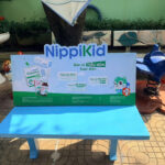 TRIỂN KHAI SCHOOL BENCH (OOH MERCHANDISE) – NIPPIKID TẠI KHU VỰC TRƯỜNG MẦM NON