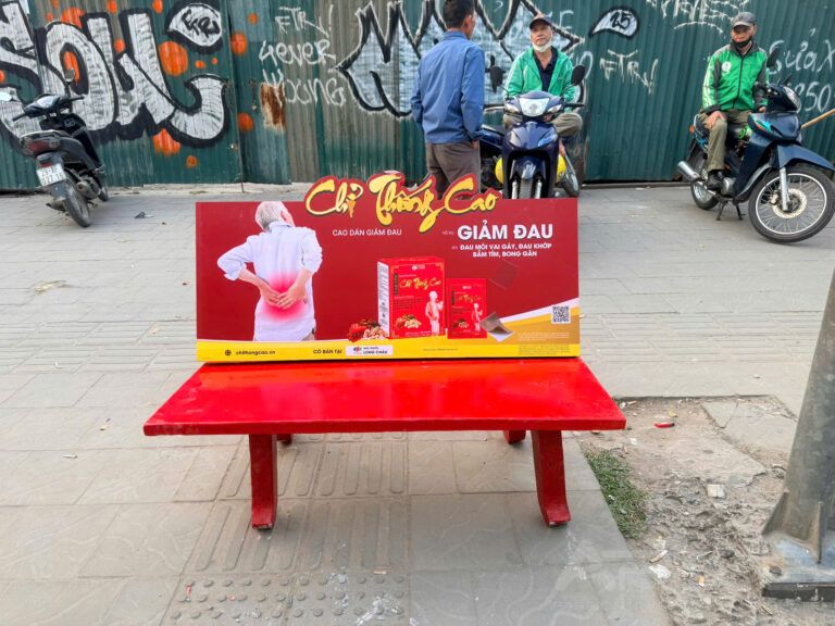 TRIỂN KHAI QUẢNG CÁO OOH BUS BENCH – GIẢI PHÁP TIẾP CẬN TRỰC DIỆN TẠI ĐIỂM CHỜ