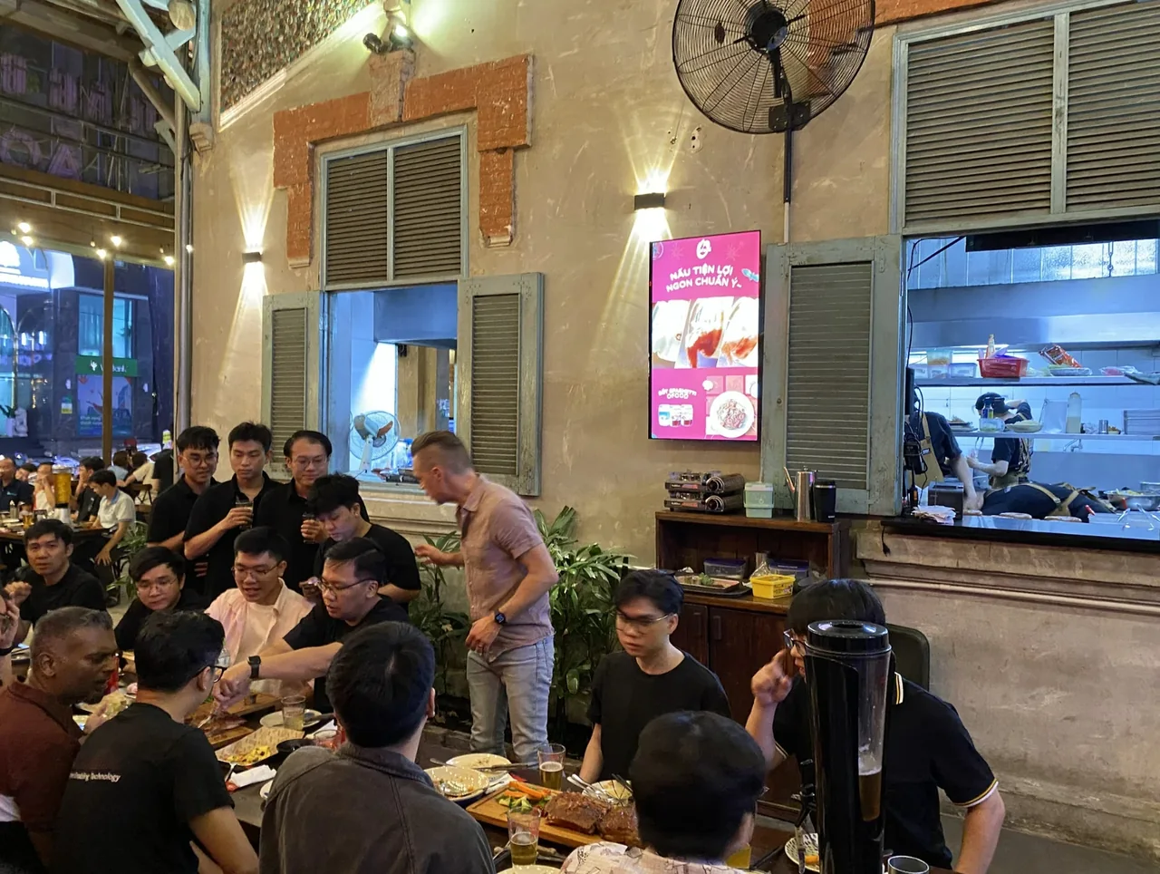 LCD Beer Garden / Digital OOH (DOOH) · Bản demo