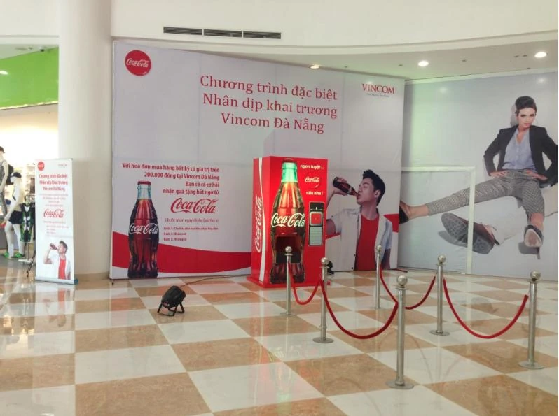 Coca-Cola — Trải nghiệm thương hiệu tại trung tâm thương mại