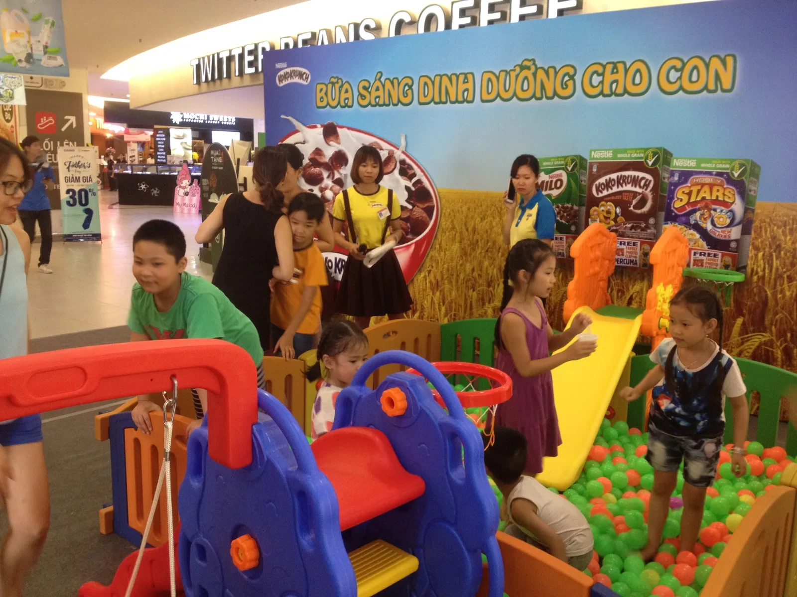 Koko Krunch — Mall activation, sampling và redemption
