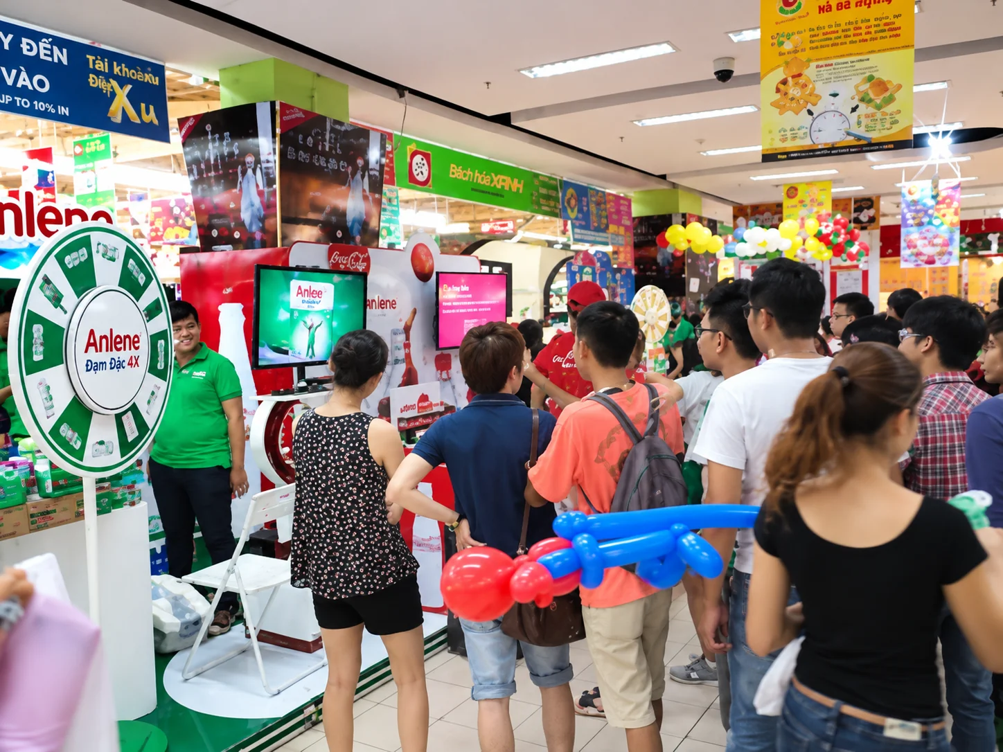 Anlene — Vòng quay may mắn và hoạt động trải nghiệm Anlene