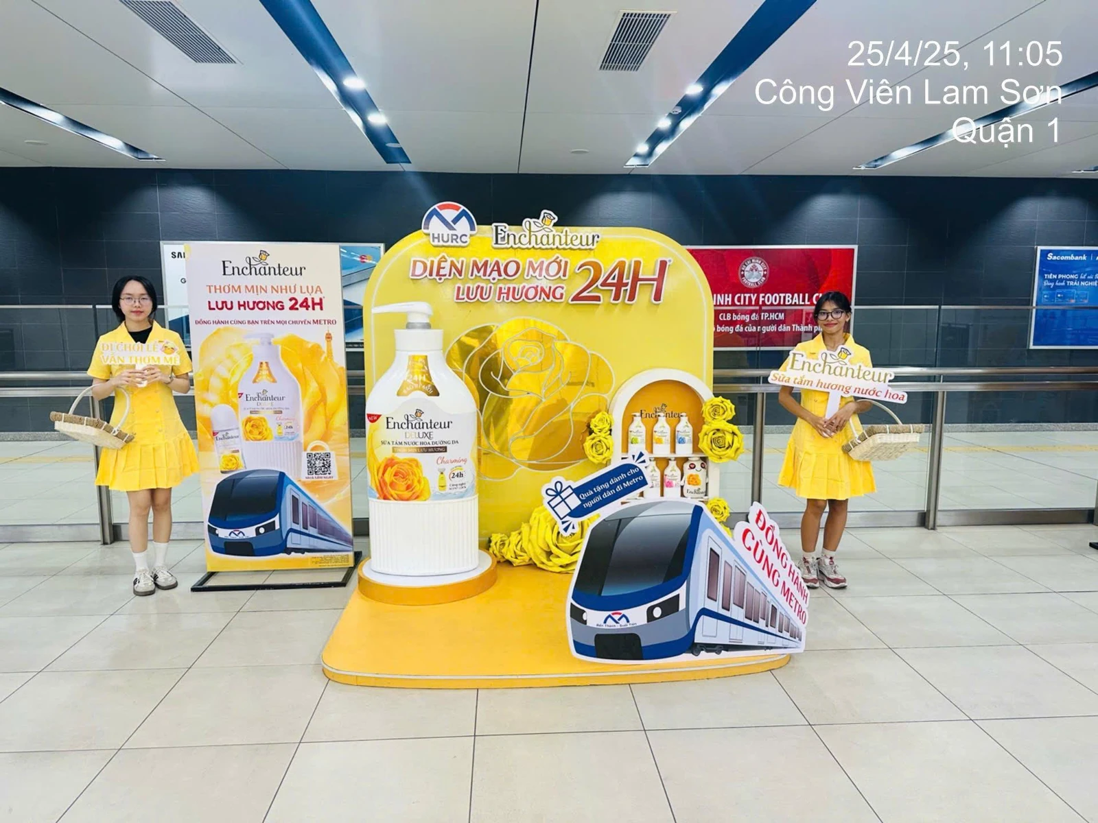 Enchanteur — Activation và sampling tại nhà ga metro