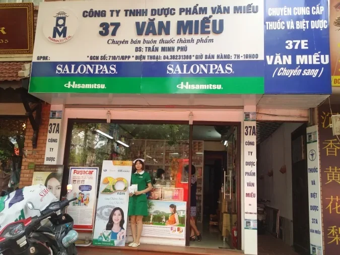 V.Rohto — Giới thiệu sản phẩm tại nhà thuốc