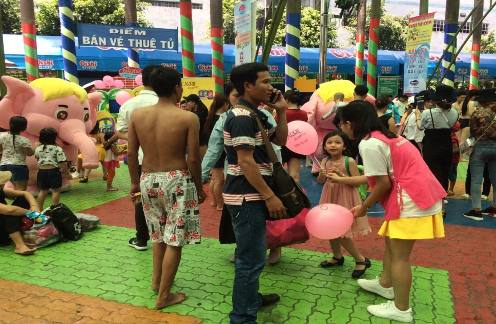 Carrie Junior — Brand activation tại công viên nước