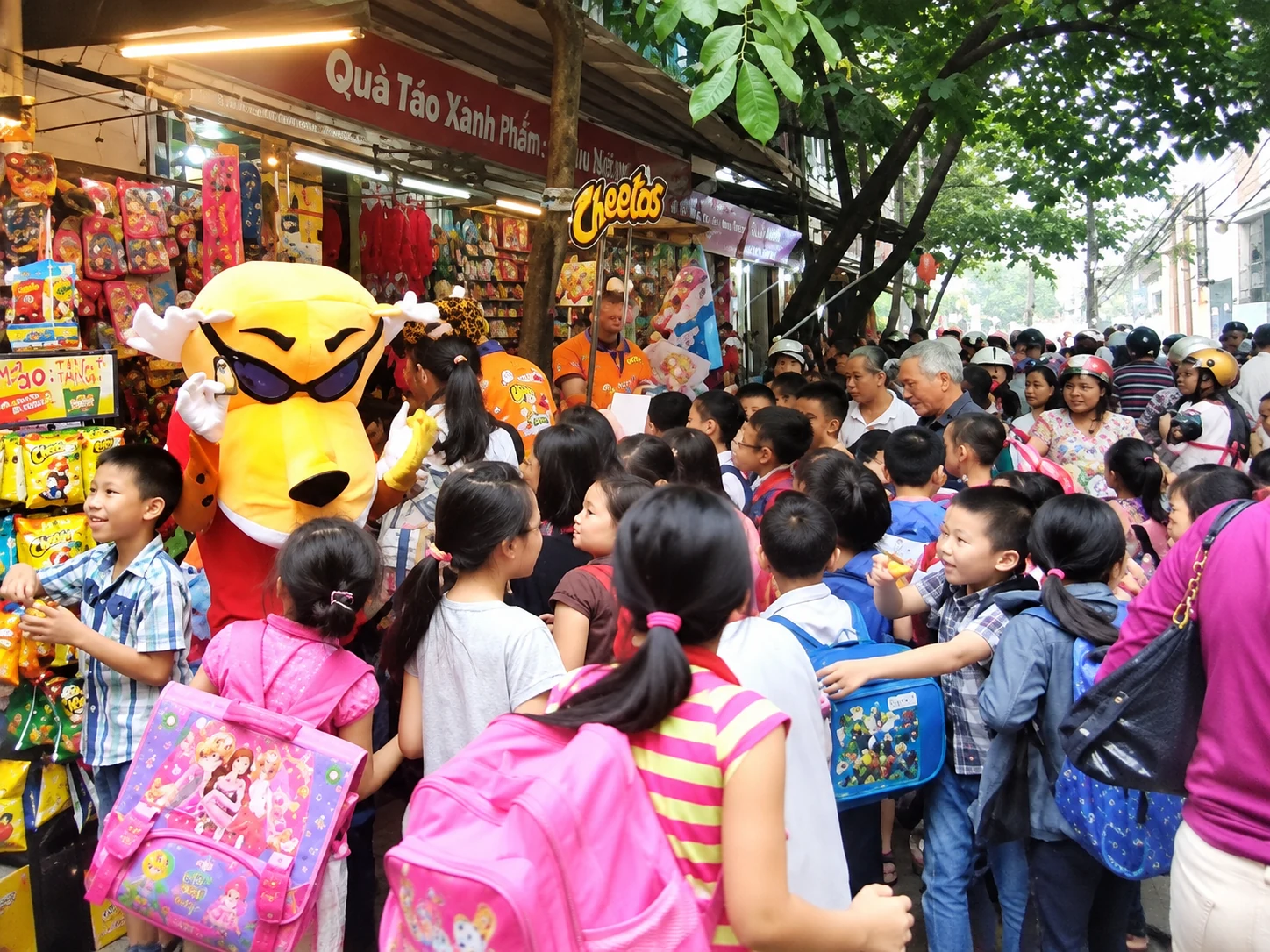 Cheetos — Không khí sôi động với học sinh và phụ huynh