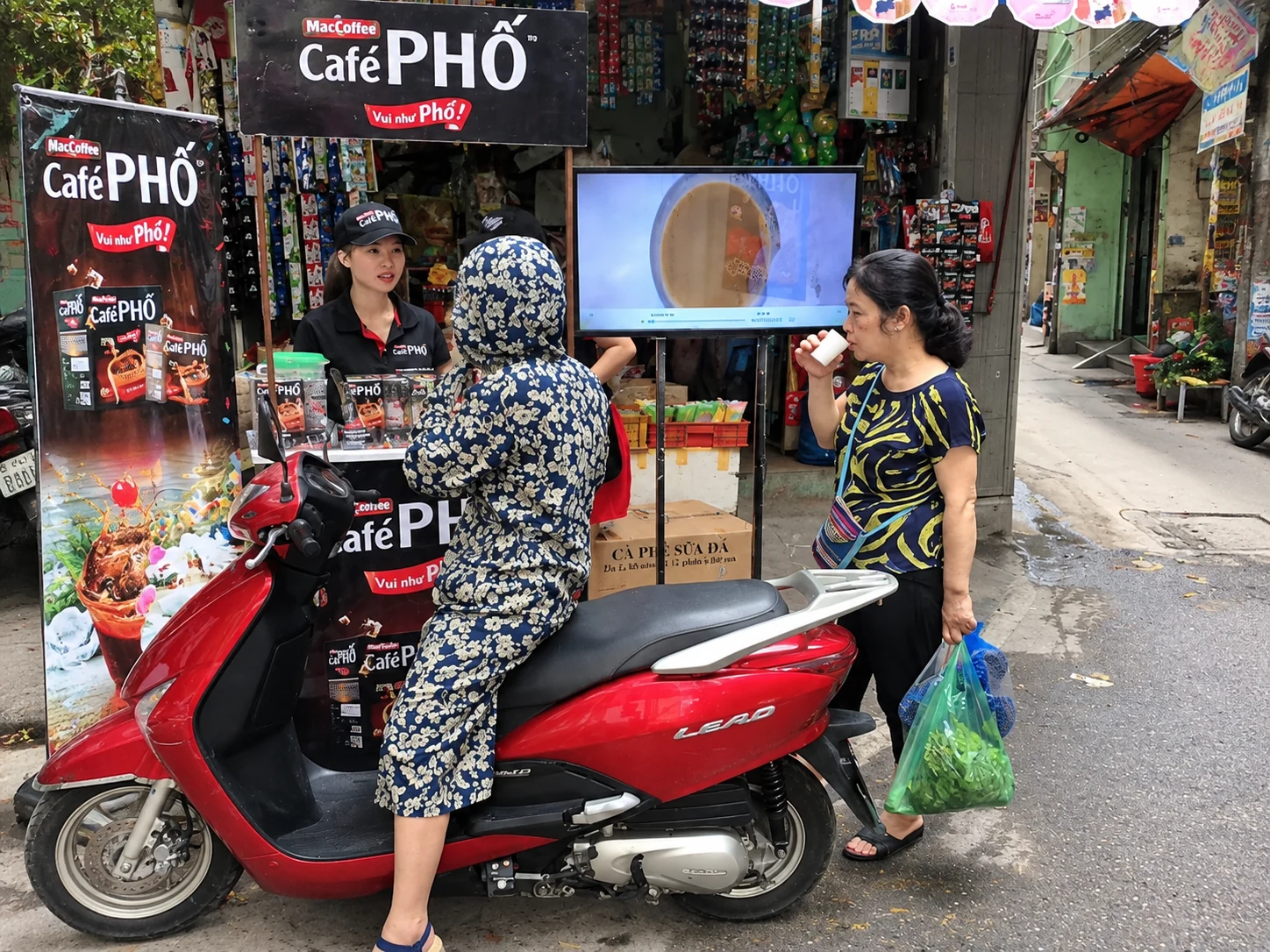 Café PHỐ — Dùng thử sản phẩm tại cửa hàng tạp hóa