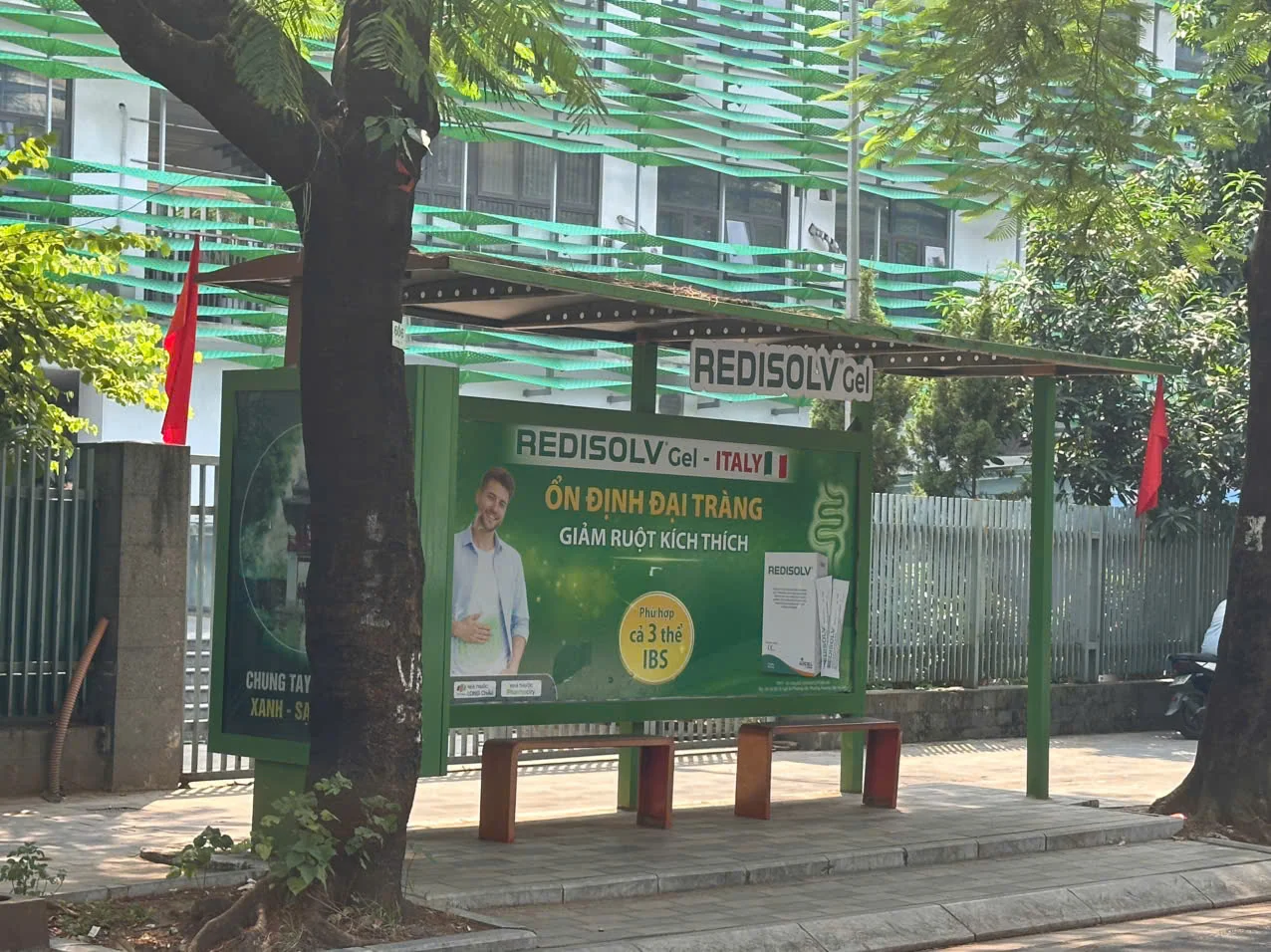 Redisolv — Nhận diện nhà chờ xe buýt