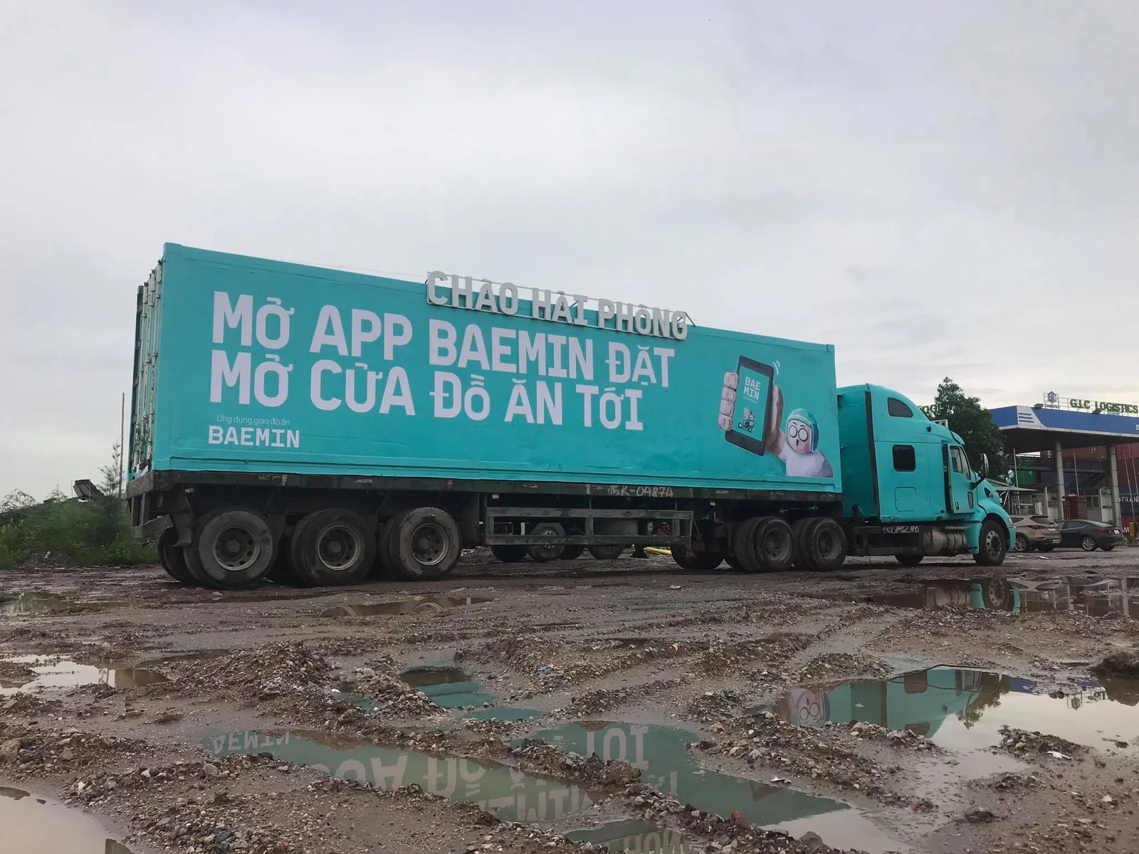 BAEMIN — Hệ thống branding trên xe container BAEMIN