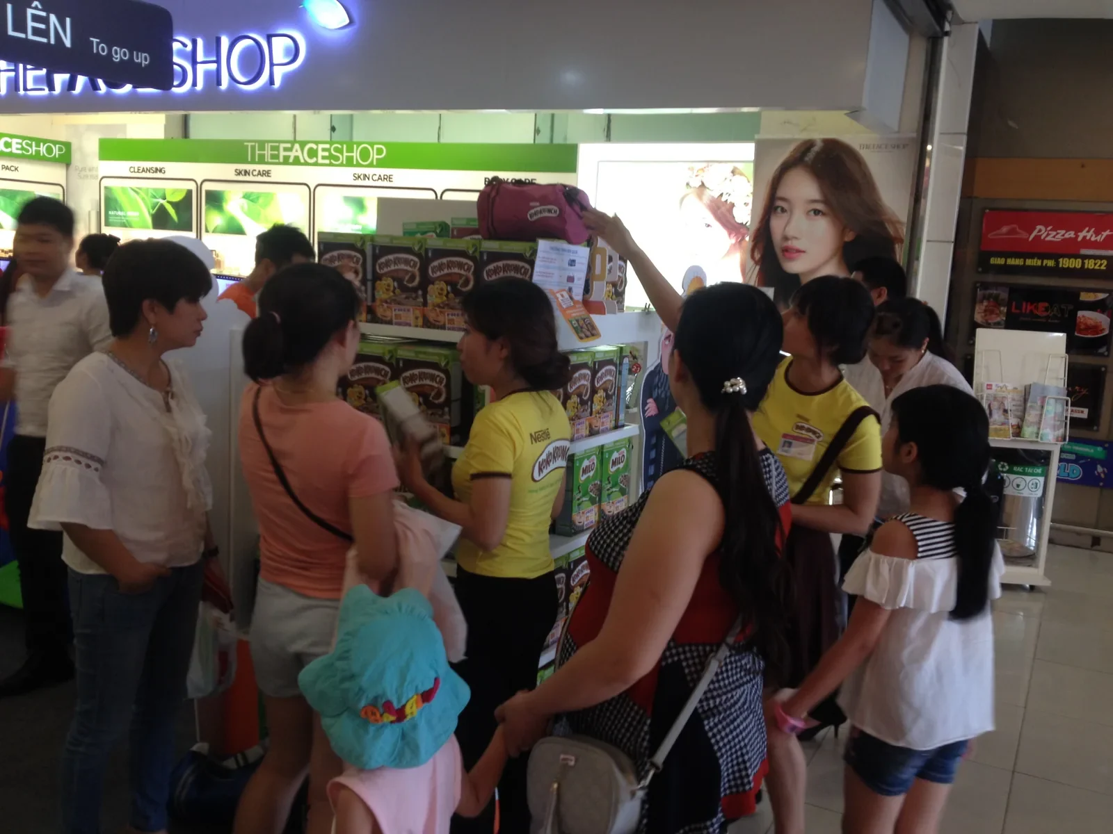 Koko Krunch — Mall activation, sampling và redemption