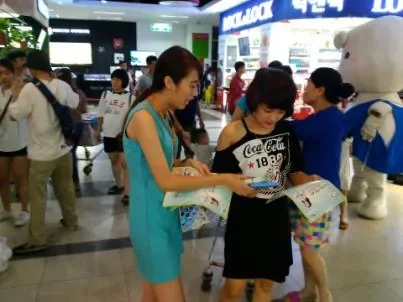 Laurier — Demo và sampling tại siêu thị