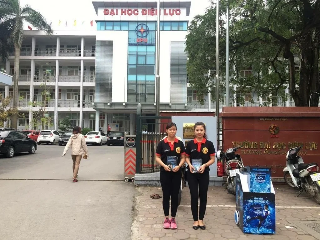 CLEAR MEN — Sampling và giới thiệu sản phẩm tại đại học