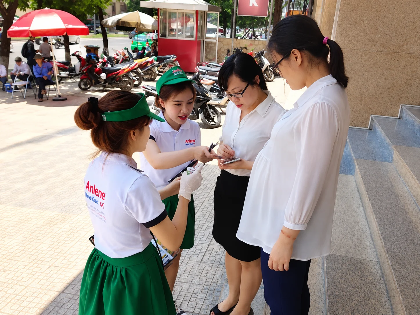 Anlene — Trao đổi thông tin trong hoạt động tiếp thị trực tiếp