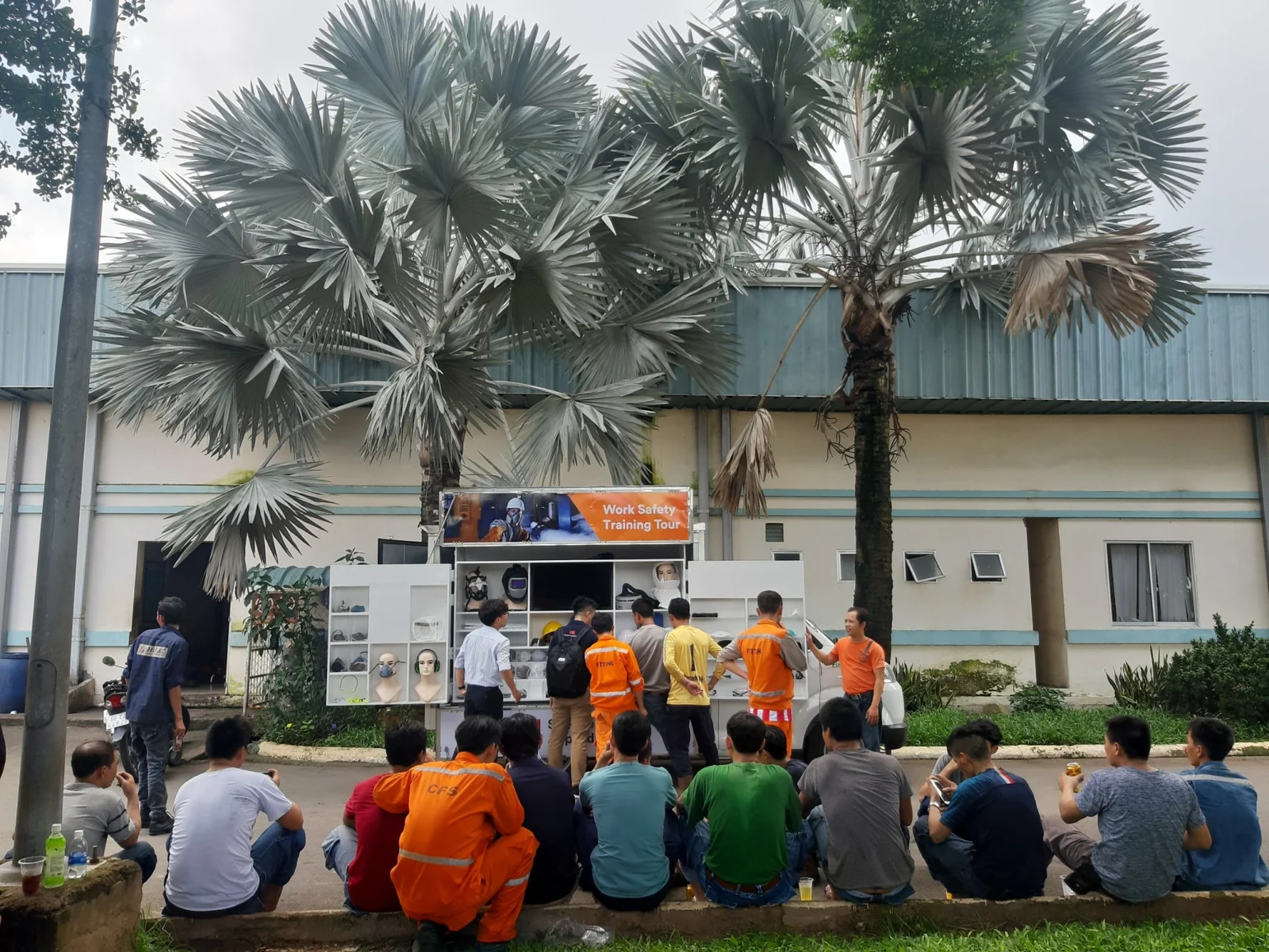 3M — Tương tác và nâng cao nhận thức về an toàn lao động