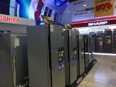 Hitachi — Trưng bày tại điểm bán