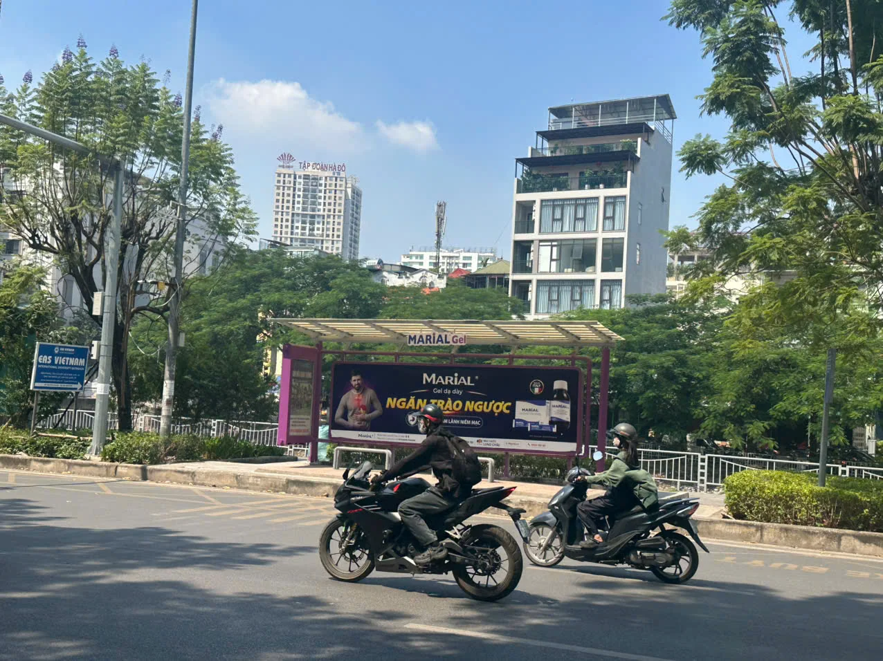 Marial — Nhận diện nhà chờ xe buýt