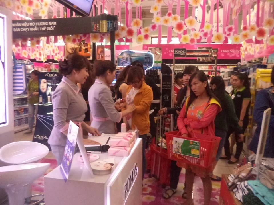 POND’S — Tư vấn và trải nghiệm tại siêu thị