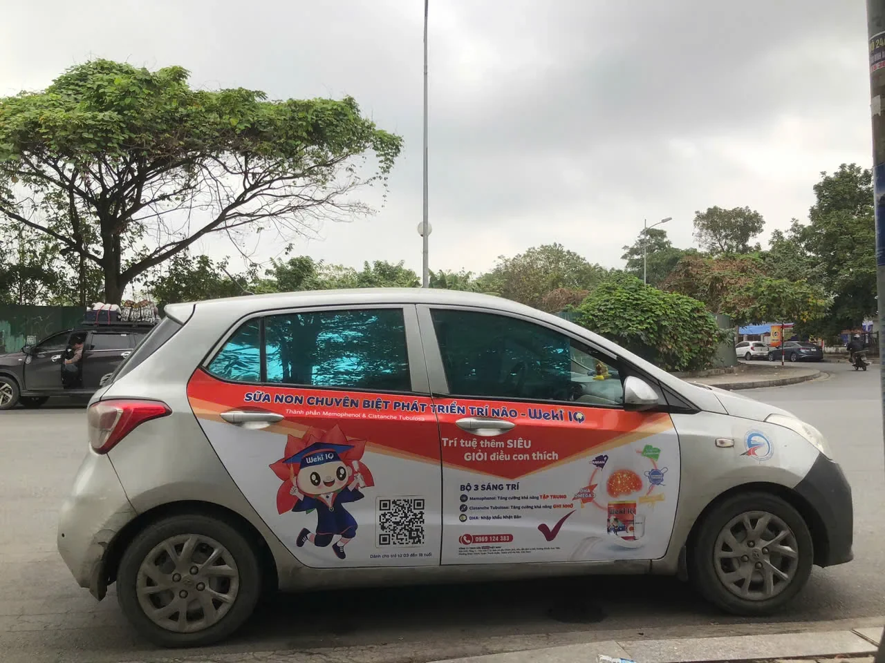 Weki IQ — Quảng cáo taxi