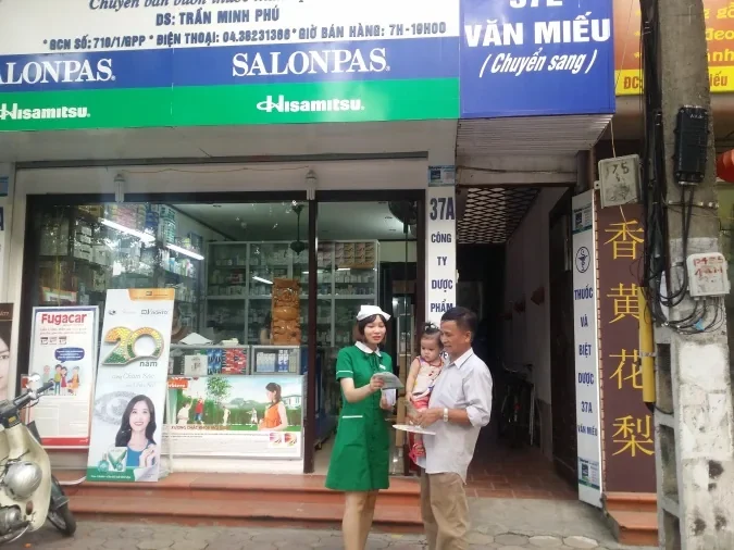 V.Rohto — Giới thiệu sản phẩm tại nhà thuốc
