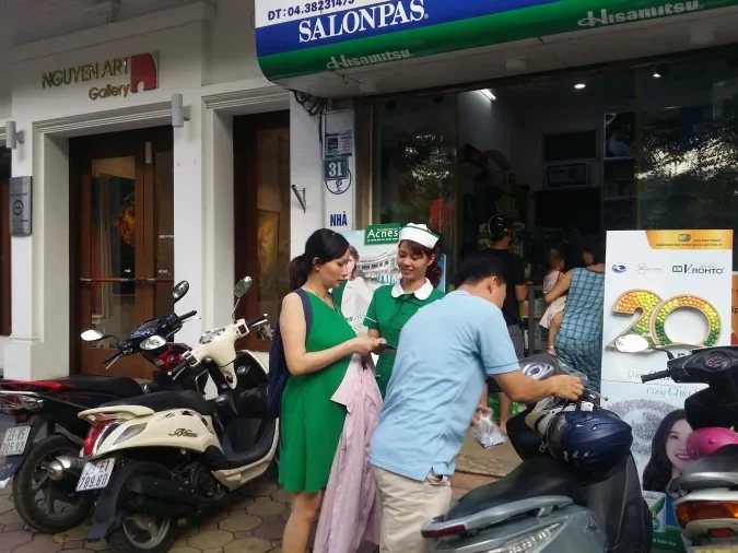 V.Rohto — Giới thiệu sản phẩm tại nhà thuốc