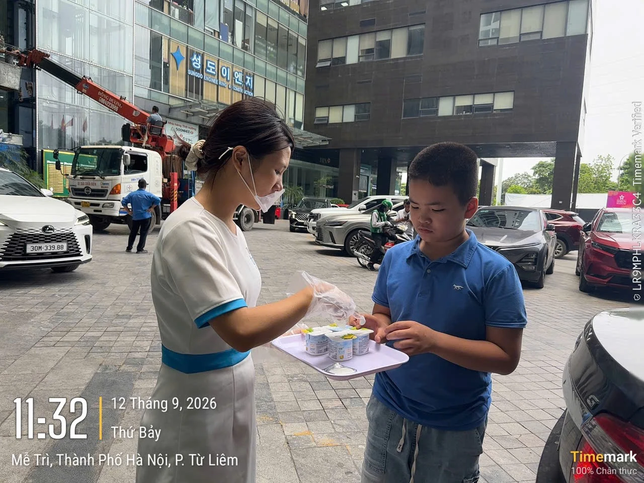 TH true YOGURT — Sampling tại chung cư