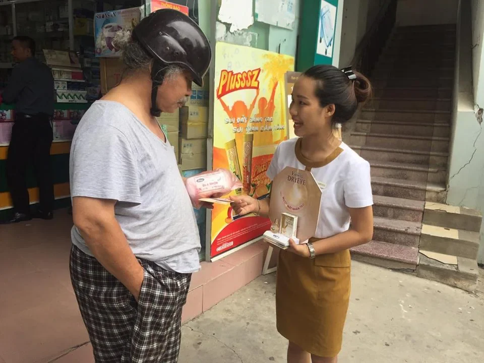 V.Rohto — Tư vấn và giới thiệu tại nhà thuốc